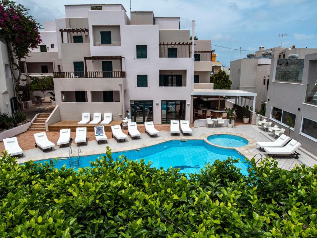 מלון Porto Greco Village