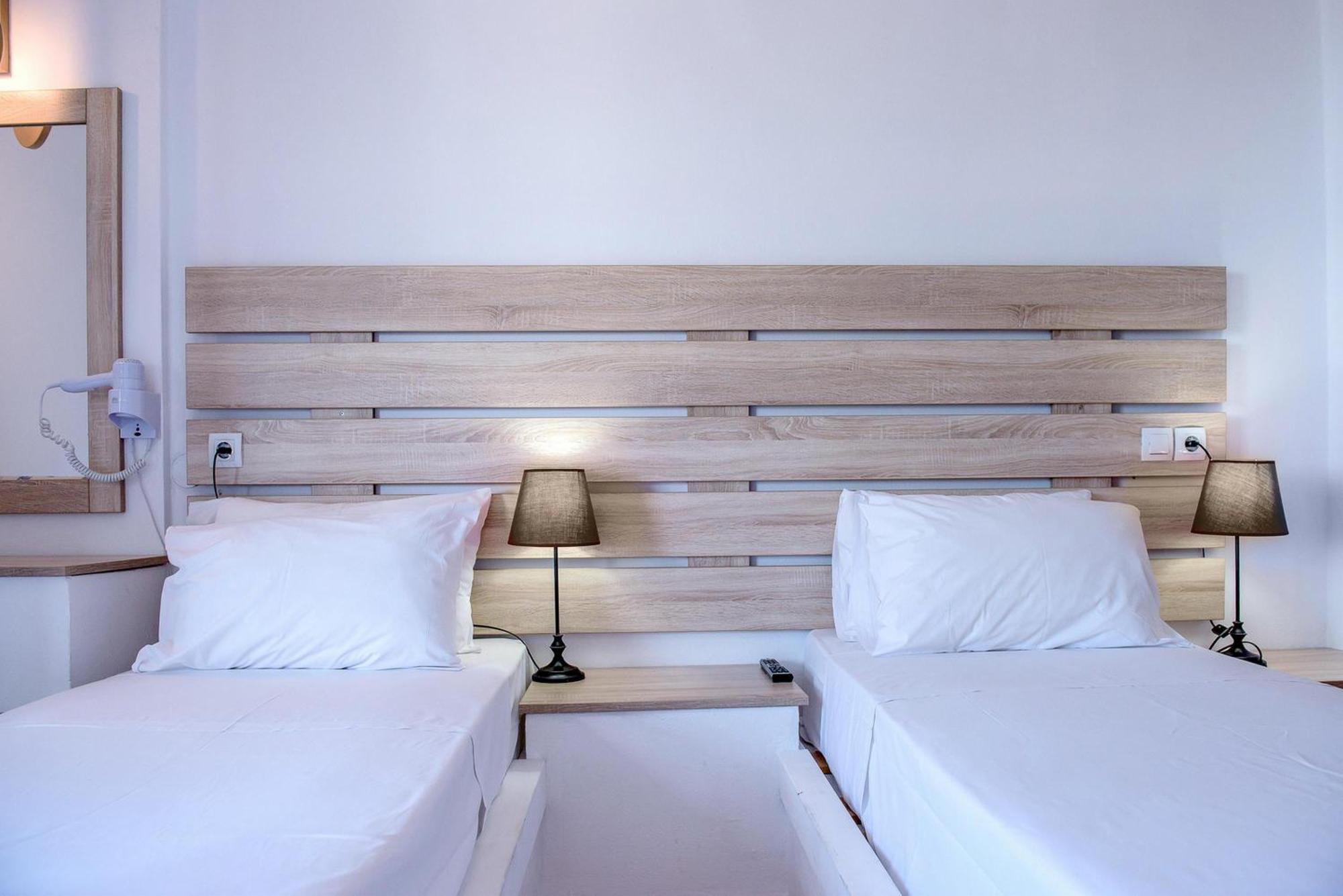 Porto Greco Village מלון 4*