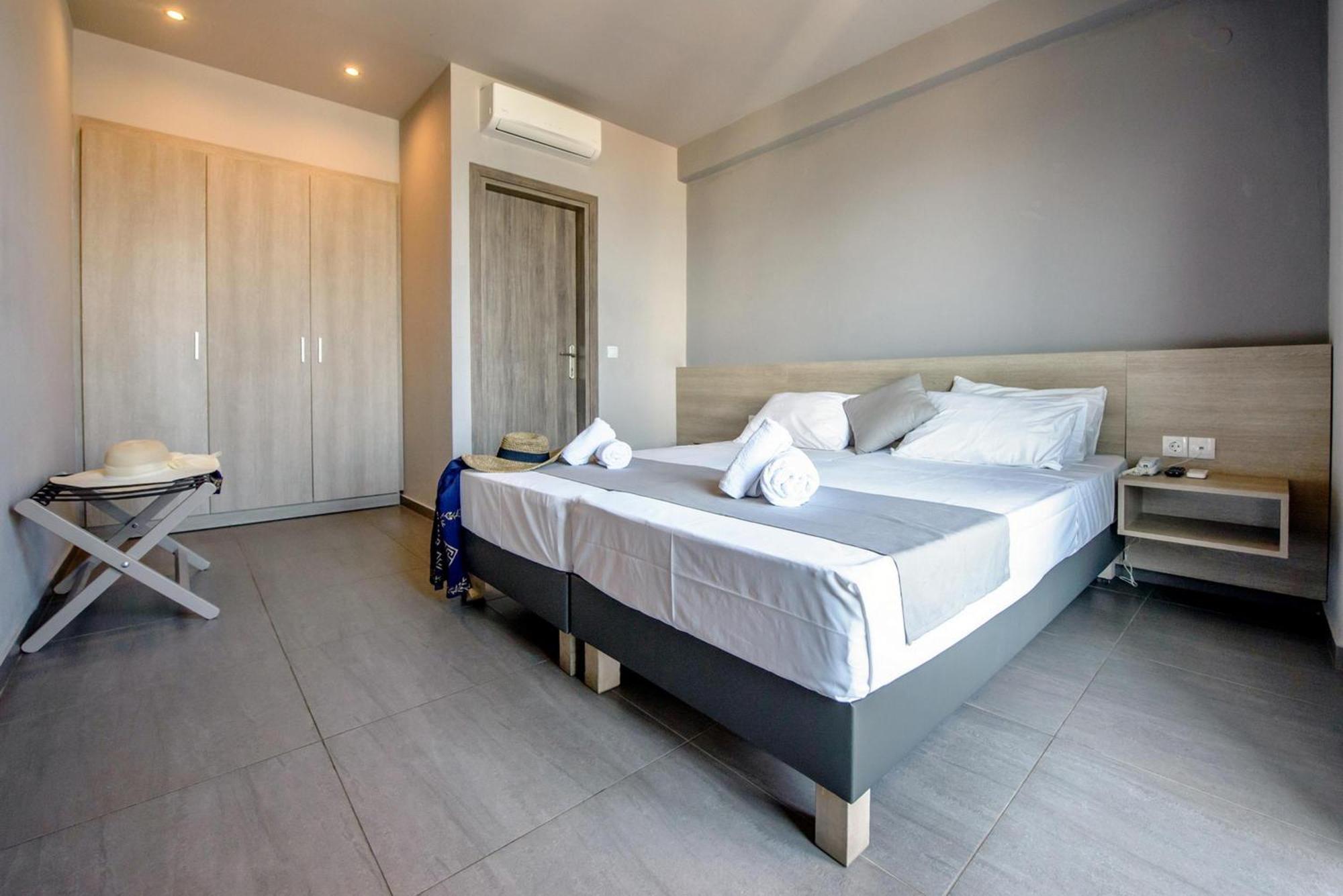 מלון Porto Greco Village